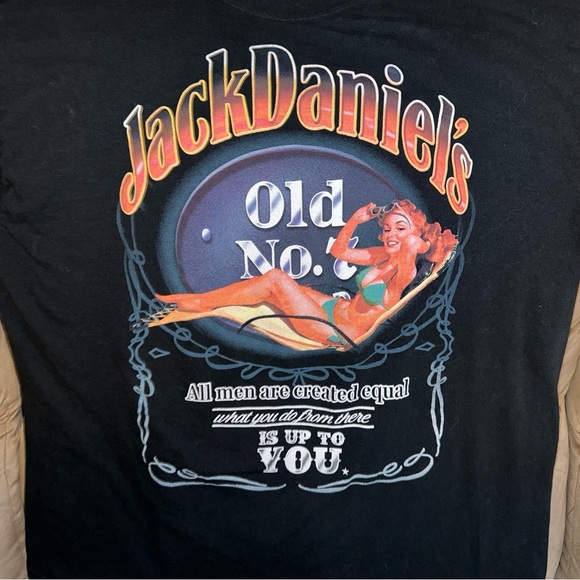 Jack Daniels T-Shirt XL BUT fits as a Large - Picture 1 of 4